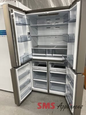 Open Box Fridges RQ22A4CSD Hisense - Image 2