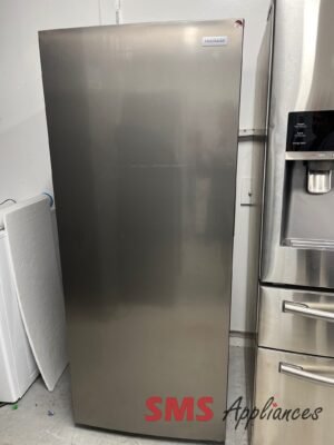 Open Box Freezers FFUE1626AV Frigidaire - Image 1