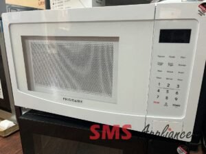Open Box Microwaves EMW1132 Frigidaire - Image 1
